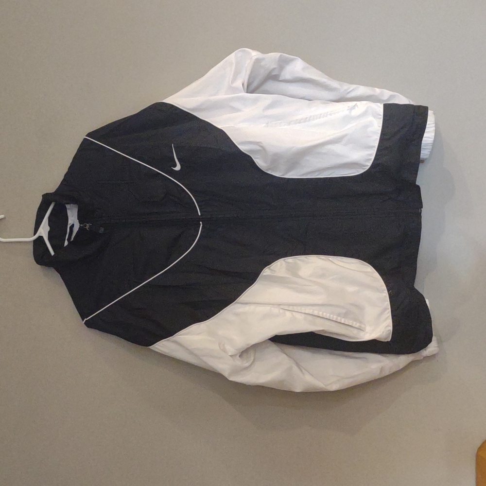Vintage Nike‎ Men's Large Two-Tone Black/White Lined Windbreaker Jacket